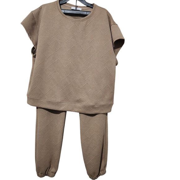 see and be seen Pants - See and be Seen Women Top And Pants Size Large Light Brown Elastic Waist Pockets